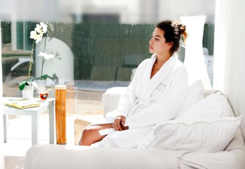 Hostia v ubytovaní Hotel & Apartaments Thalassa Sport & Spa