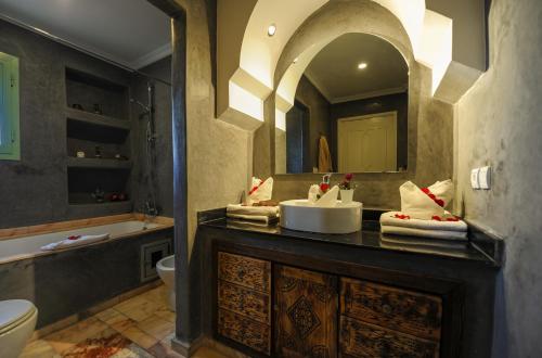 A bathroom at In Club Palmeraie Resorts