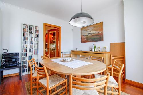 Villa Luzya - House with City Views & Balcony