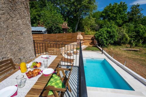 Stone Villa Katarina with pool – Photos 3