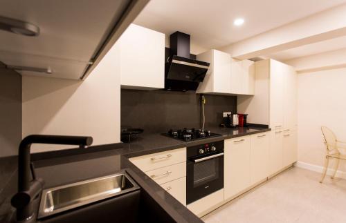 Amazing Triplex Apartment By Deniz Suites