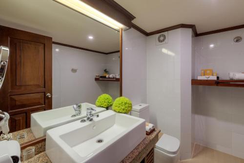 A bathroom at Amaya Hills Kandy