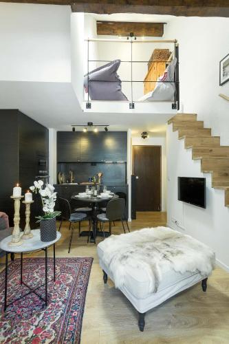 Apartment Midi Loft - A Central Chamonix Mountain Haven