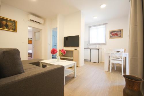Apartment Goge