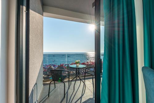 Gallery image of Hotel Obala in Dobra Voda
