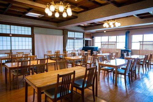 Restoranas ar kita vieta pavalgyti apgyvendinimo įstaigoje Toemu Nozawa Lodge
