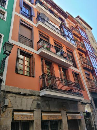Casco viejo tradición pinchos y gastronomía