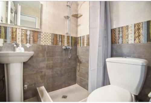 Bany a Apartment 55