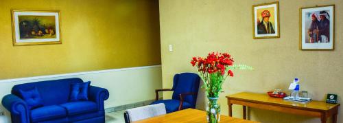 Ruang duduk di Eco Hotel Mariscal