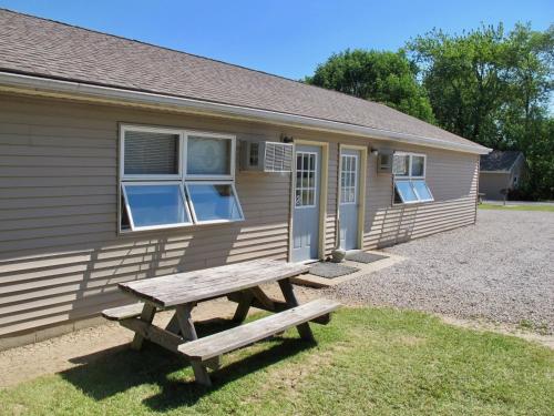 Little Ted's Cottages – Photos 4