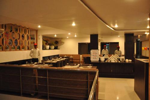 Gallery image of Hotel Neem Tree in Shirdi