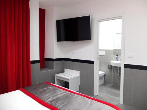 Gallery image of ASTORIA GOLDEN GATE in Rome