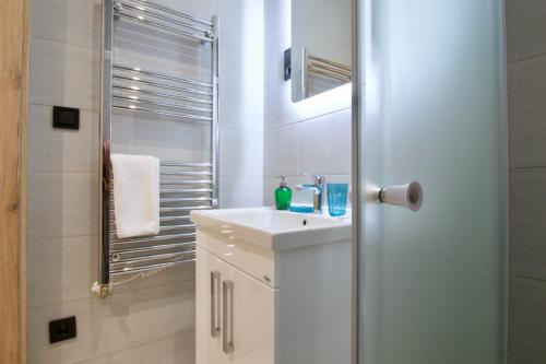 Vonios kambarys apgyvendinimo įstaigoje Standard Apartment by Hi5 - Anker 1