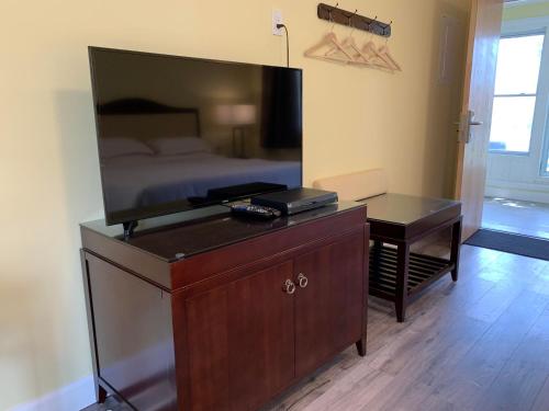 7 West Motel – Photos 3
