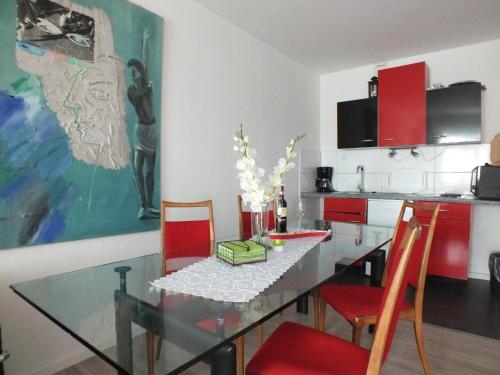 Kuchyň nebo kuchyňský kout v ubytování Wohnung Weitblick Haan