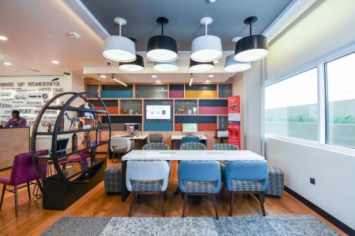 Premier Inn Dubai Al Jaddaf Image