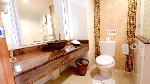 Ванная комната в Pinnacle Koh Tao Resort