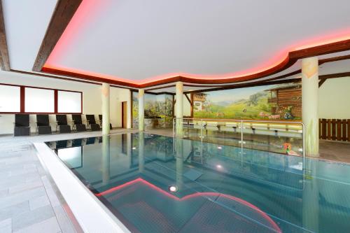 Gallery image of Familienhotel Oberkarteis in Hüttschlag