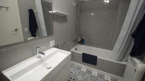 Koupelna v ubytování Apartament Núria