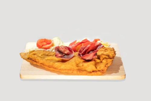 Makanan di atau berdekatan hotel