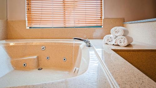 Best Western Plus Suites Hotel - Los Angeles LAX Airport Image