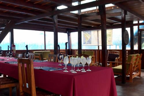 Um restaurante ou outro lugar para comer em Yaku Amazon Lodge & Expeditions