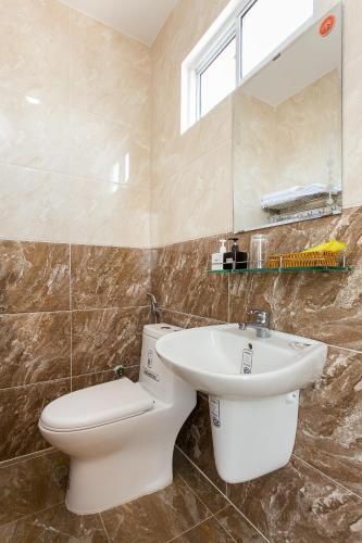 Ένα μπάνιο στο Marine Hotel & Apartment