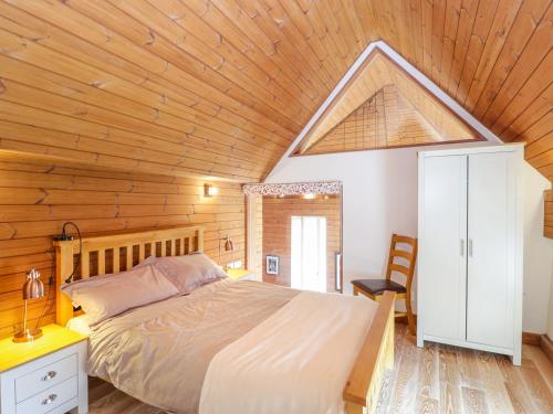 Postel nebo postele na pokoji v ubytování Avonside Cottage