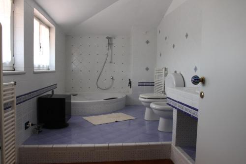 A bathroom at Silvia