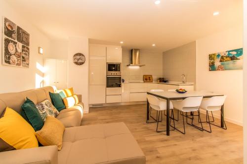 Duplex Palm Mar B32