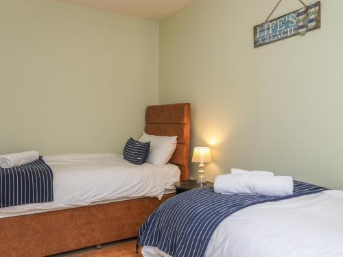 Katil atau katil-katil dalam bilik di Gadlys House - Waters Edge