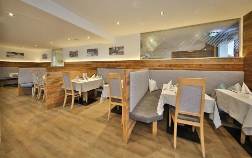 Hotel Das Köhle INKLUSIVE SUPER SOMMER CARD 2025にあるレストランまたは飲食店