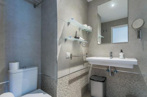 Koupelna v ubytování Apartamento Las Canteras Beachway