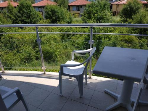 A balcony or terrace at Апартамент-Студия у моря в Атлантис Резорт