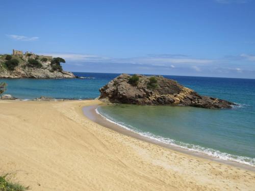 Apartamento lujo FRONTMAR La Fosca, Palamós, Spain - Booking.com