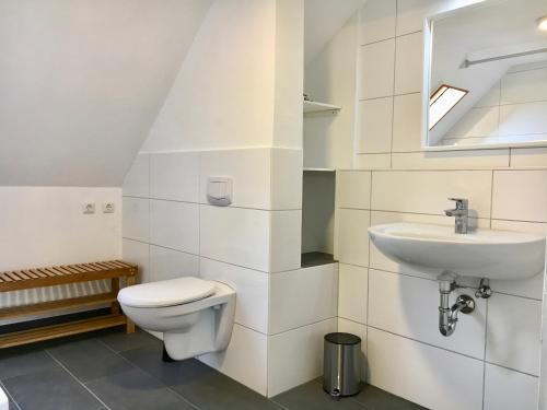 A bathroom at Townus Apartments Heidenrod
