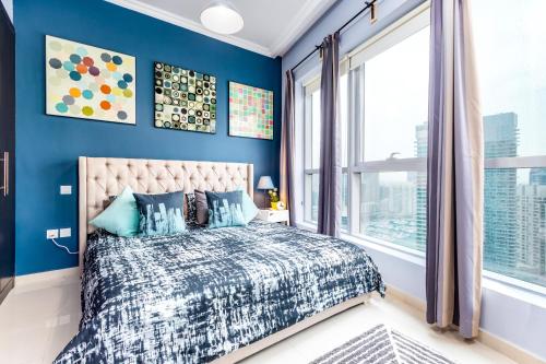 Giường trong phòng chung tại Quintessential Quarters - Instagram-worthy Views