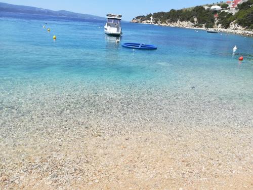 Imagen de la galería de Renovated Old Stone House, en Lokva Rogoznica