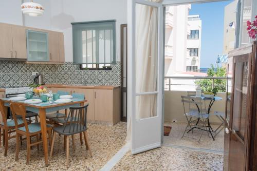 The Romantic Beach House