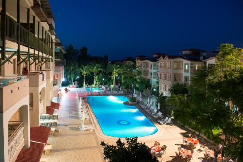 Πισίνα στο ή κοντά στο Side Village Family Suite - All Inclusive