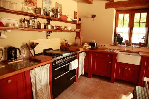 Dapur atau dapur kecil di La Grange dans la Foret