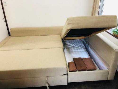 a room with two beds in a room at 板橋 RCアネックス Rc308 in Tokyo