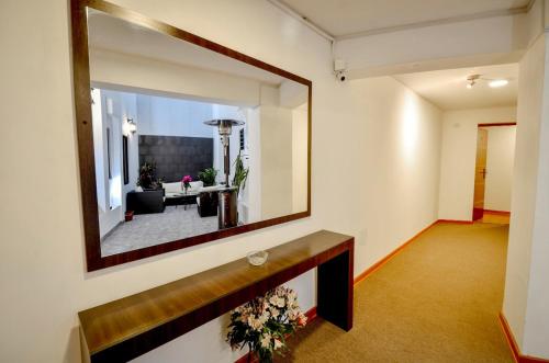Televisyen dan/atau pusat hiburan di Ankawa Hotel Boutique