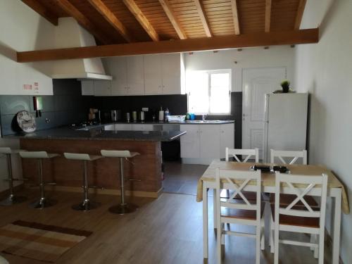 Η κουζίνα ή μικρή κουζίνα στο Casa Pompona 3