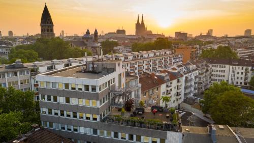 Hostel Köln builder 1