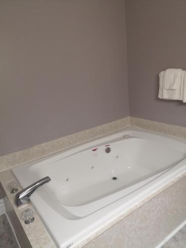 Seaport Inn – Photos 5