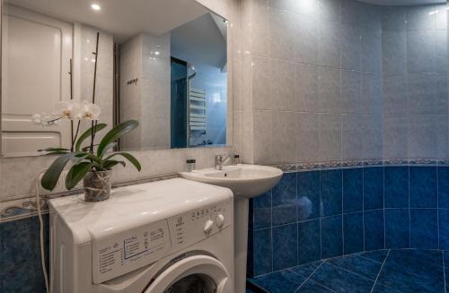 MMA Apartment tesisinde bir banyo