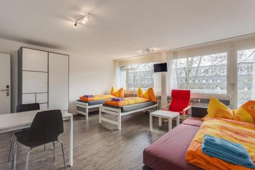 A seating area at Anstatthotel Zug - self-check-in