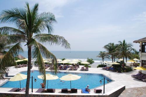 Бассейн в Allezboo Beach Resort & Spa или поблизости