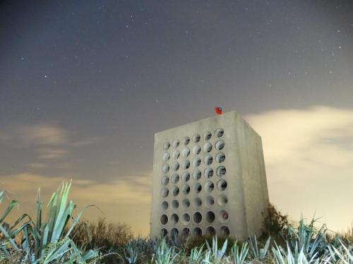 El edificio en el que está la habitación en casa particular